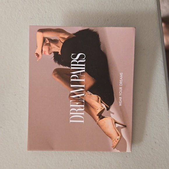 Dream Pairs women's winter fully lined faux fur boots, new without box - Picture 8 of 11